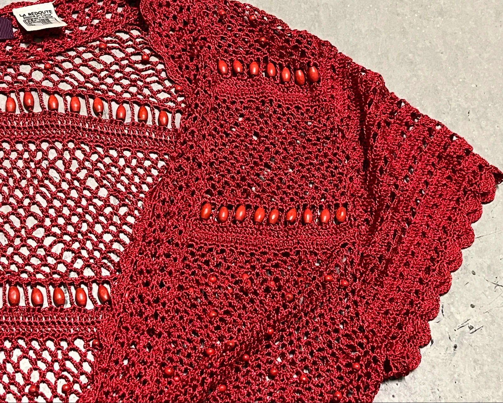 Bolero de ganchillo rojo con cuentas – photo 3